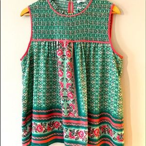 Ladies sleeveless summer blouse with slip inside